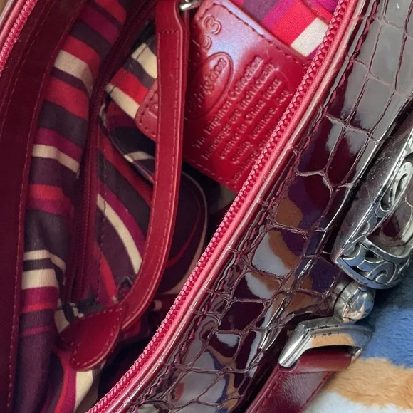 💜Brighton Burgundy Croc-Embossed Shoulder Bag - Picture 6 of 6